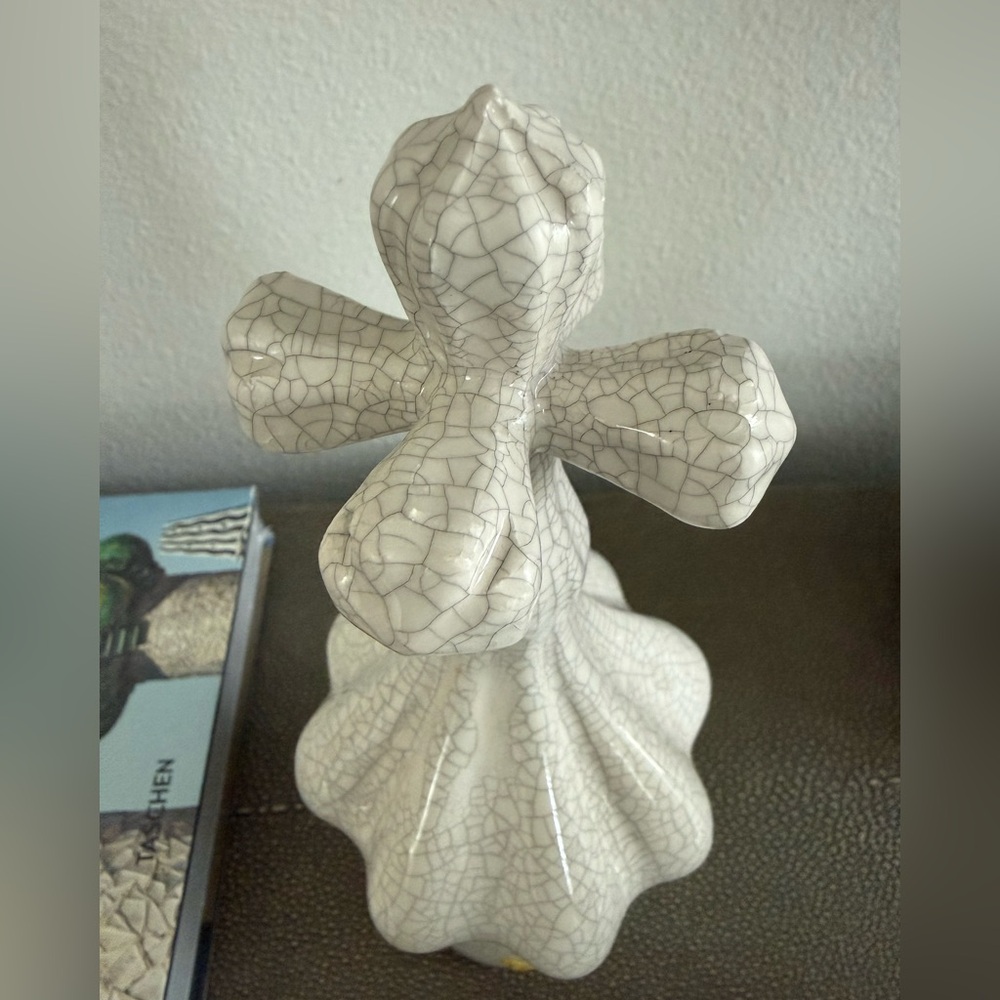 Like New Stunning Ceramic Gaudi Souvenir - Picture 5 of 5